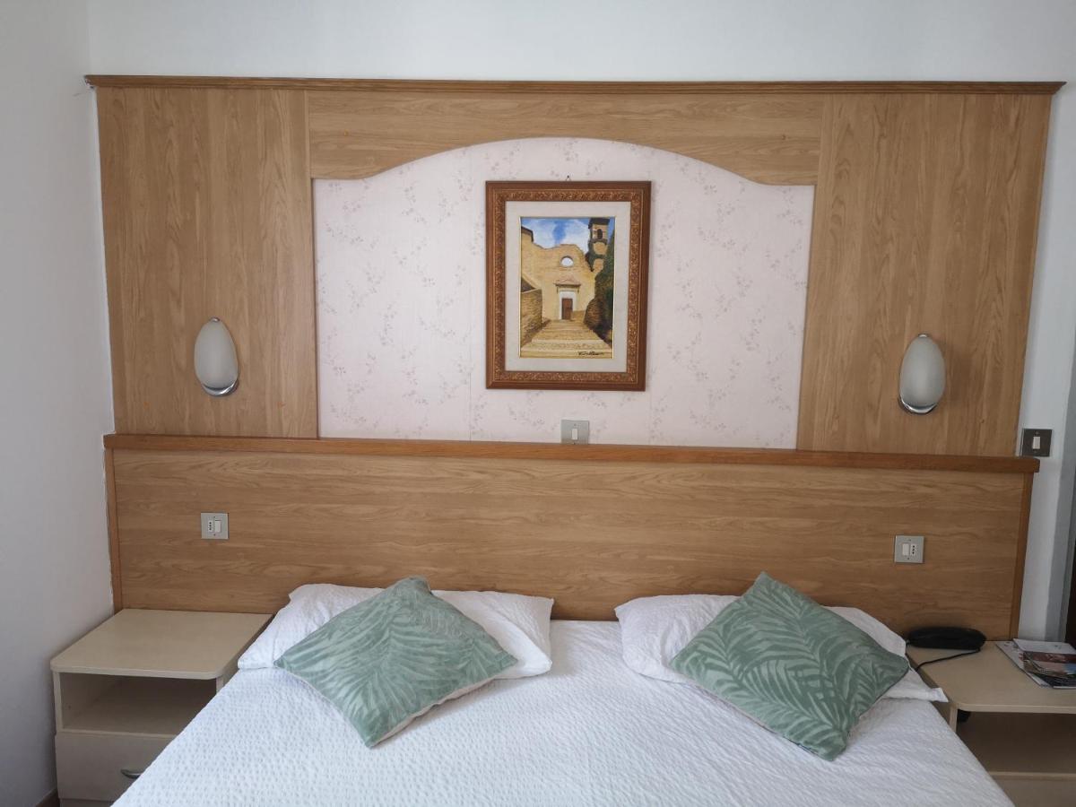 Hotel Villa Milano Peio Fonti Bagian luar foto
