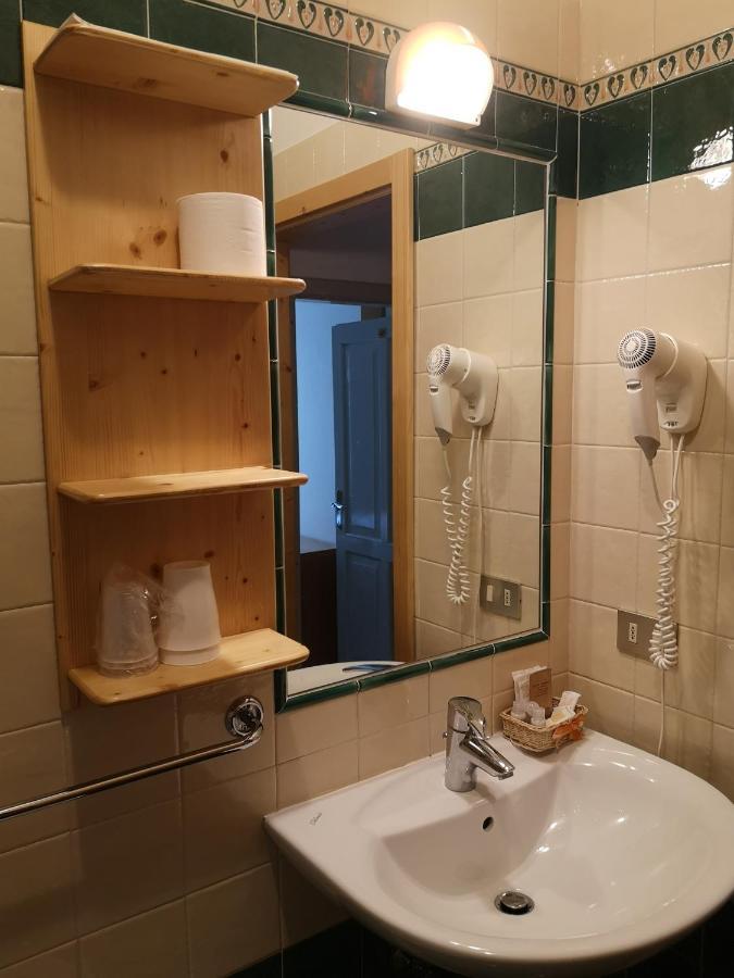 Hotel Villa Milano Peio Fonti Bagian luar foto